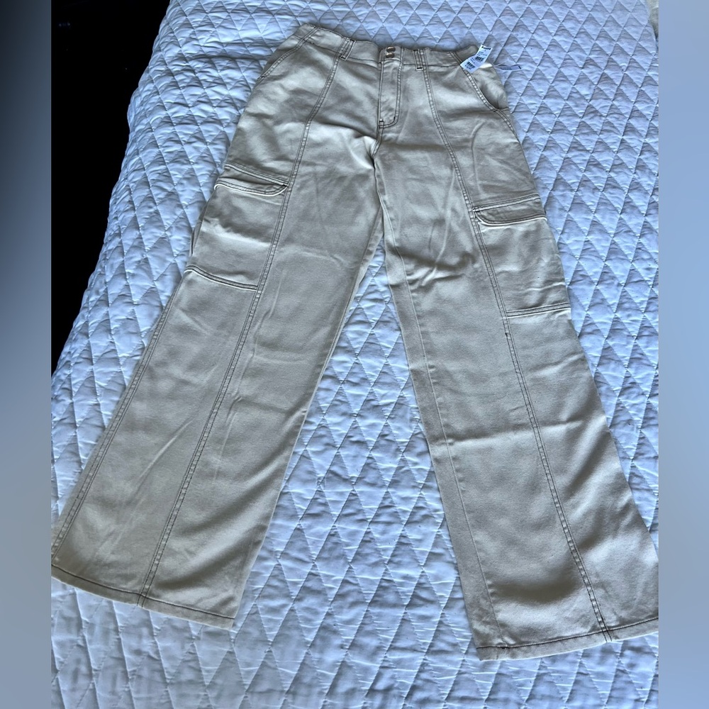 RSQ by Tilly’s women smock jeans - cream/emu - XL but fits more like Large